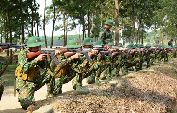 Bám sát thao trường, tăng cường sửa tập