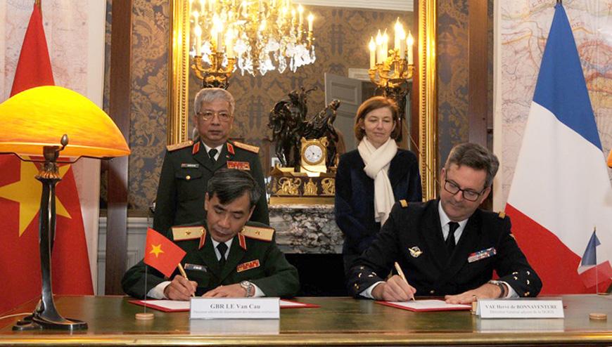 Những dấu ấn trong quan hệ quốc phòng Việt - Pháp 