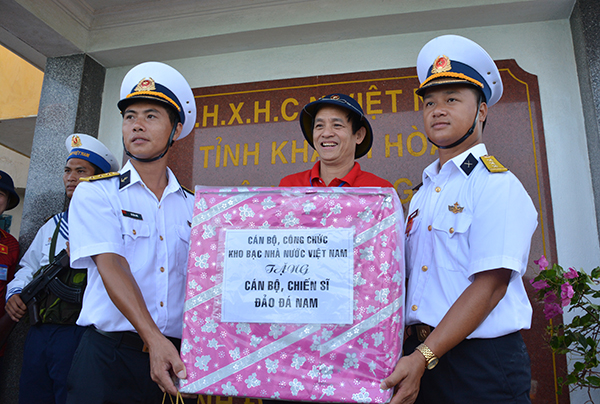 Ghi ở đảo Đá Nam