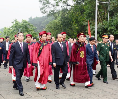Giỗ Tổ Hùng Vương-Lễ hội Đền Hùng 2018: Muôn triệu trái tim hướng về Đất Tổ

