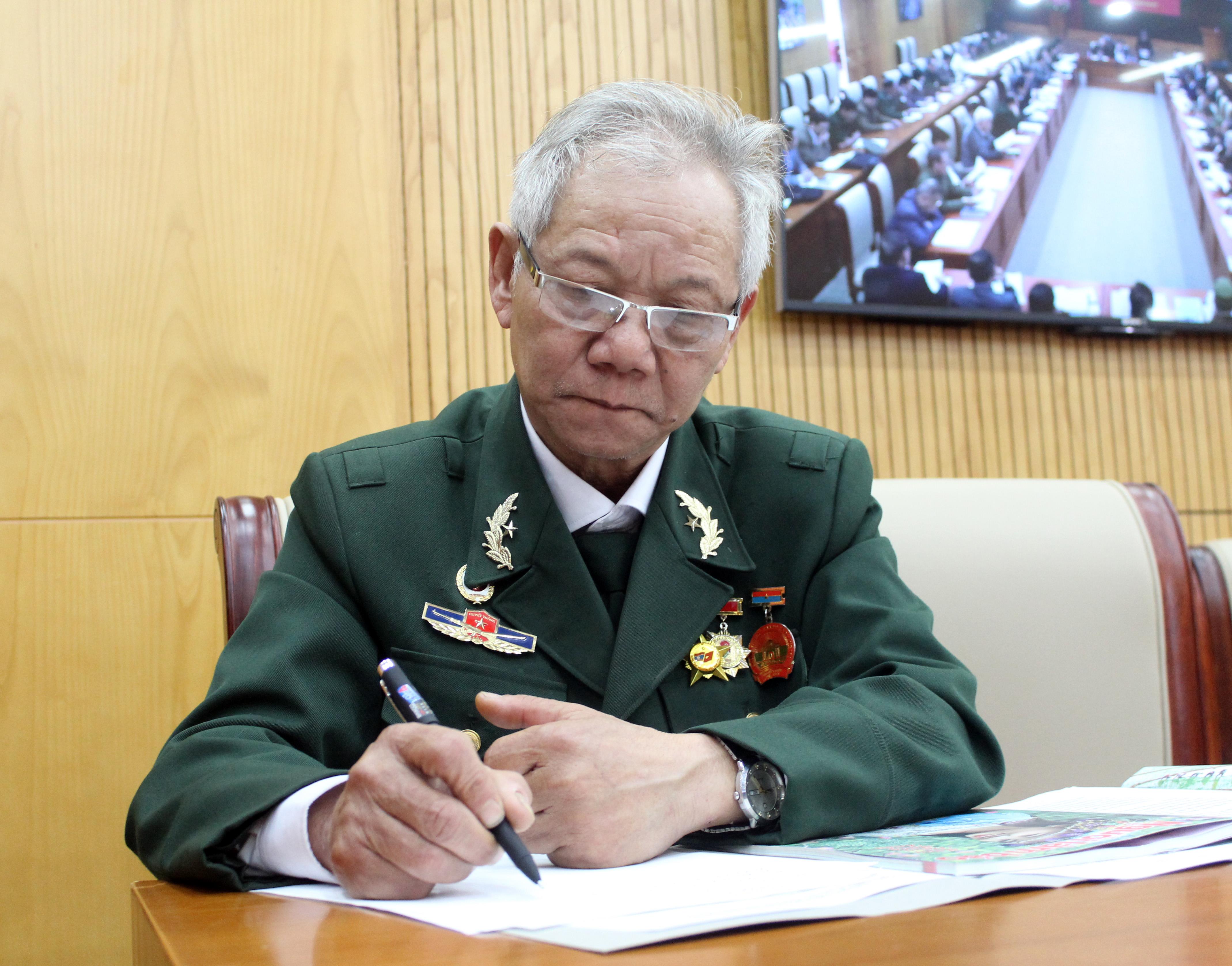 Nồng thắm tình quân dân
