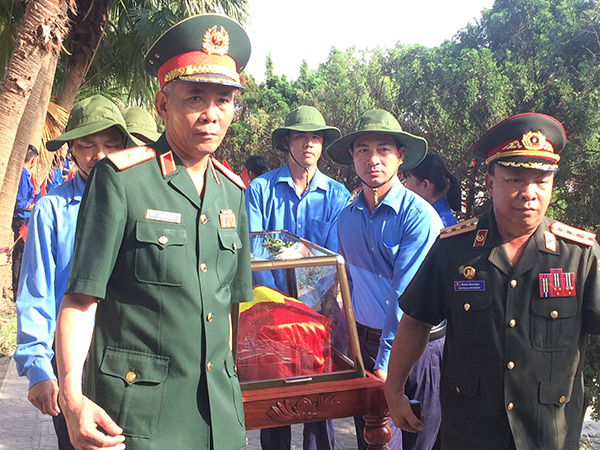 Quảng Bình: Truy điệu và an táng 18 hài cốt liệt sĩ