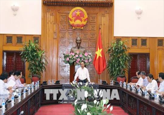 Thủ tướng Nguyễn Xuân Phúc: Đẩy mạnh kết nối phi tập trung trong xây dựng Chính phủ điện tử