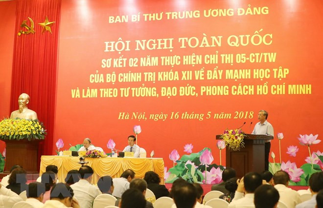 MỰC THƯỚC ĐỂ NÊU GƯƠNG
