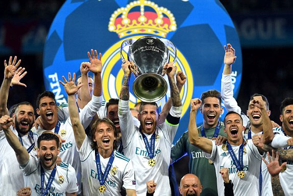 Real đi vào lịch sử với chức vô địch Champions League thứ ba liên tiếp