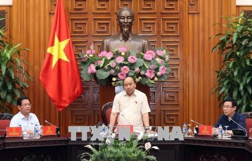 Thủ tướng Nguyễn Xuân Phúc làm việc với cán bộ chủ chốt hai tỉnh Bình Thuận và Quảng Ngãi