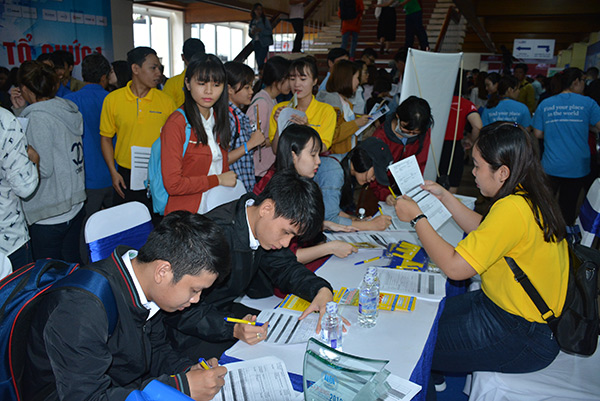 Hàng nghìn sinh viên tham gia Ngày hội nghề nghiệp sinh viên TP Hồ Chí Minh