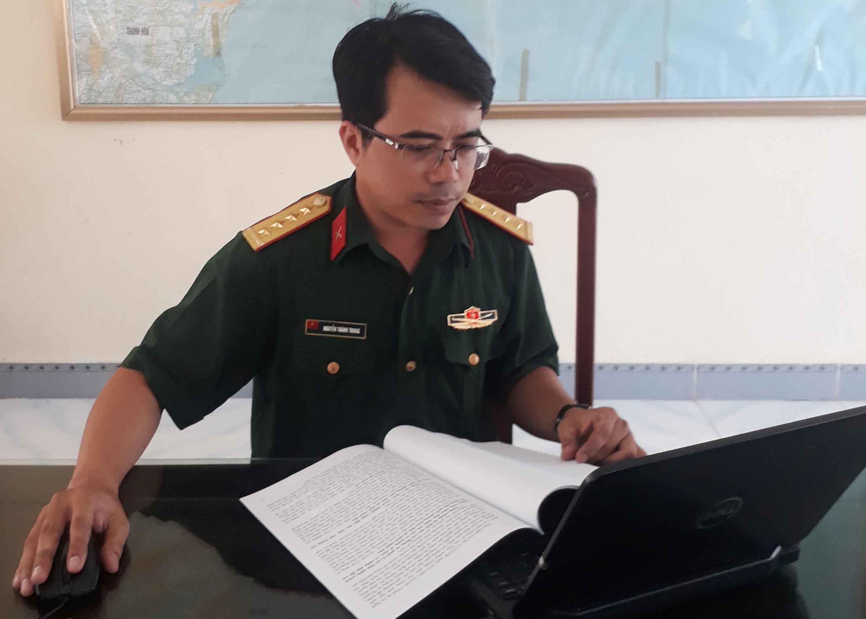 Tạo áp lực thi đua để vượt khó