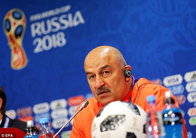 HLV Cherchesov: Sự chỉ trích khiến đội tuyển Nga mạnh mẽ hơn