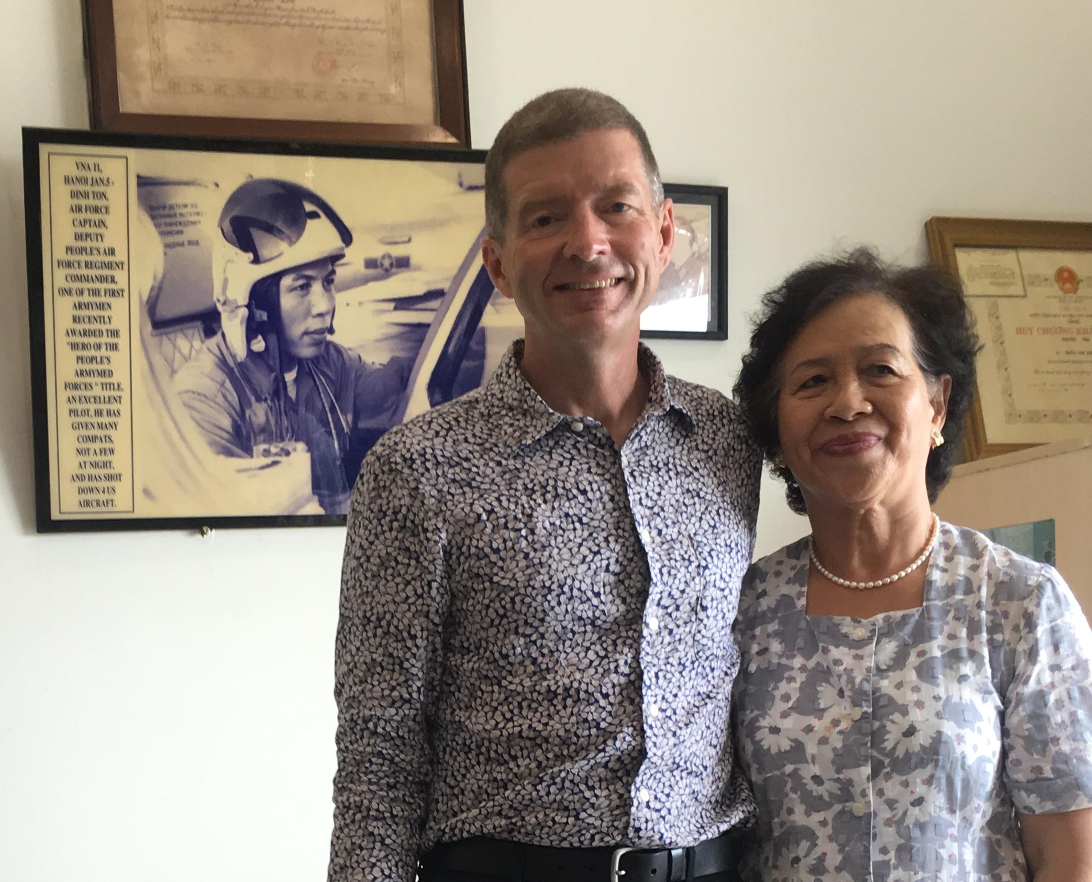 Con trai một phi công Mỹ và đất nước Việt Nam