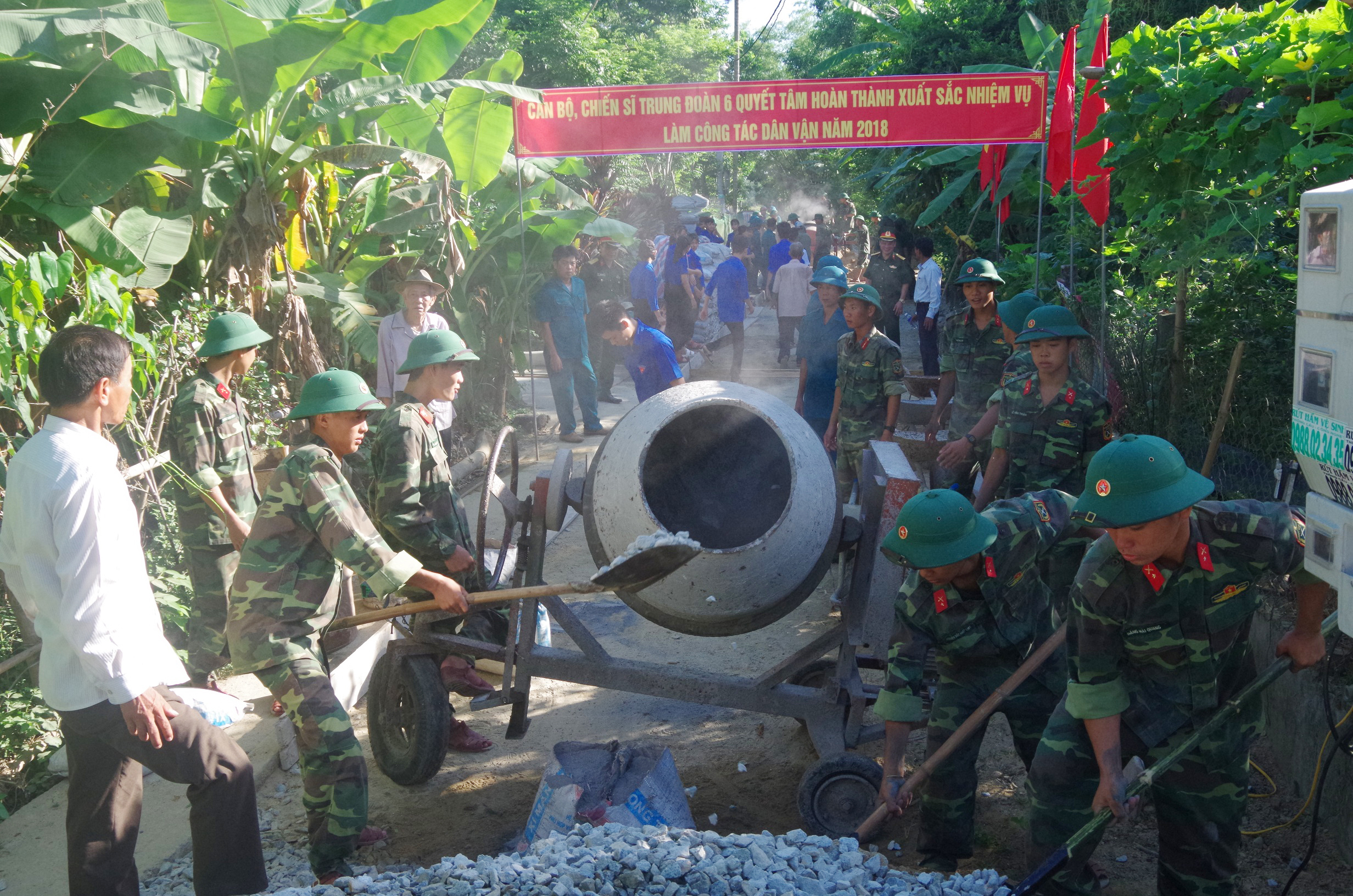 Bộ CHQS tỉnh Thừa Thiên - Huế tích cực tham gia xây dựng nông thôn mới