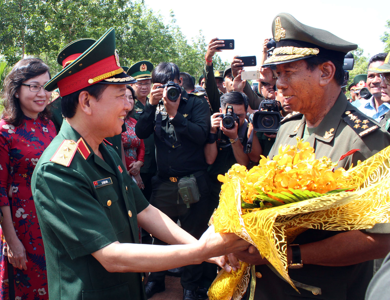 Đoàn Bộ Quốc phòng Vương quốc Campuchia thăm một số địa danh tại tỉnh Bình Phước

