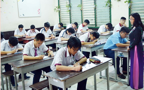 Gần 913 nghìn thí sinh cả nước bắt đầu thi môn Ngữ văn của Kỳ thi THPT quốc gia năm 2018

