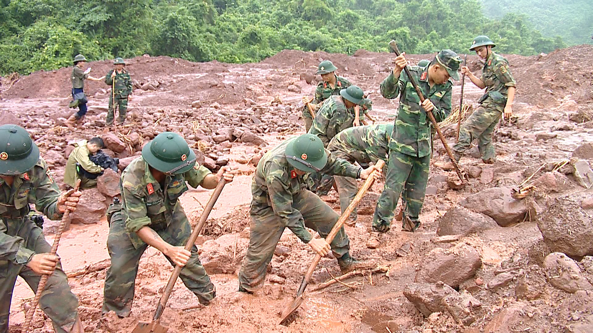 Xứng đáng với danh xưng “Bộ đội Cụ Hồ” - Thời sự - Cổng thông tin điện tử  tỉnh Thái Nguyên
