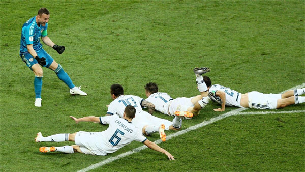 1 giờ ngày 8-7, Croatia-Nga: “Gấu trắng” lì đòn