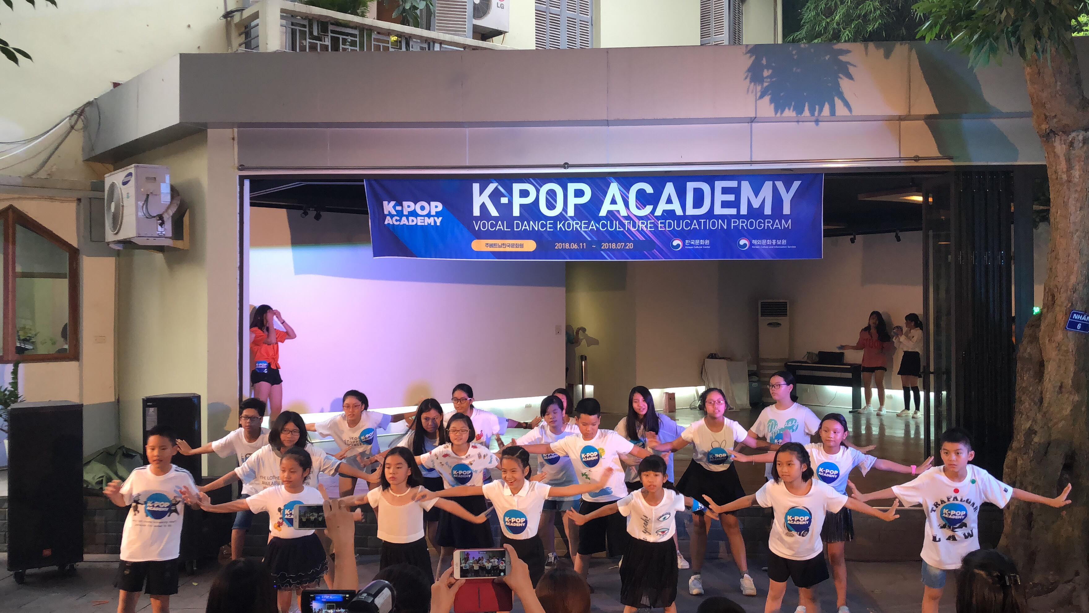 Chương trình K-pop Academy và ngày hội khám phá Hàn Quốc dành cho thanh thiếu niên Việt Nam 