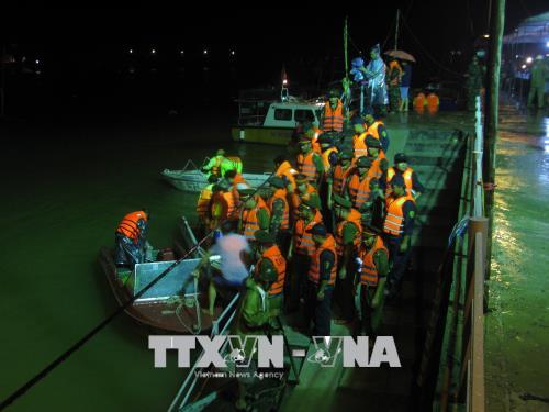 Thủy điện Hòa Bình xả cửa đáy số 3 và triển khai diễn tập khi phải xả lũ khẩn cấp