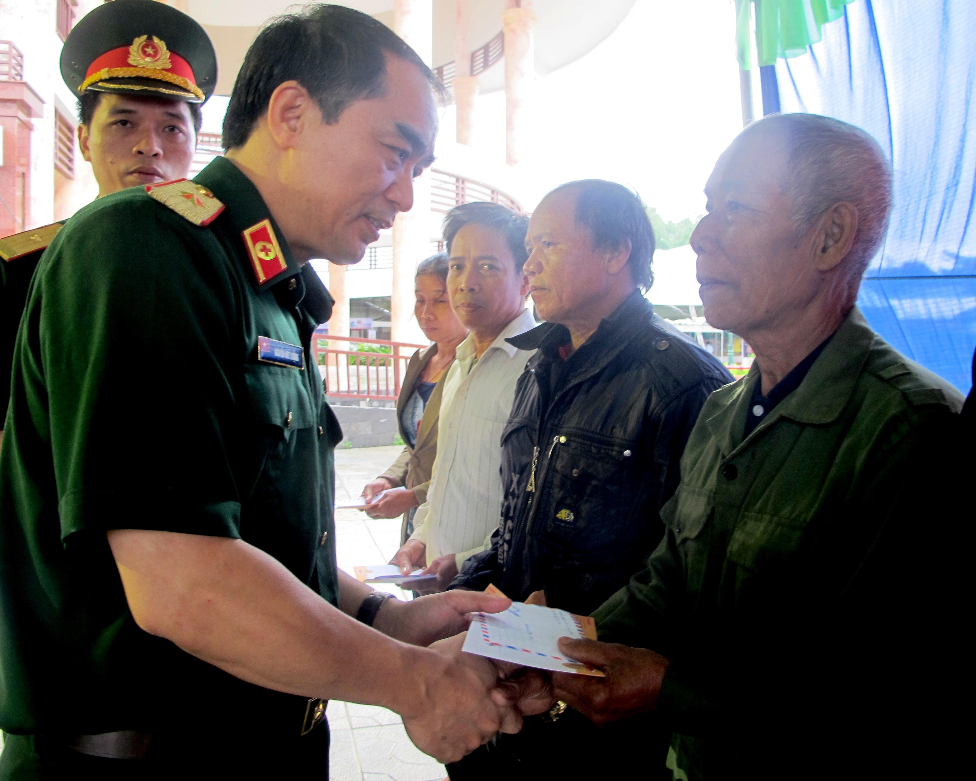 Tri ân nơi chiến trường xưa