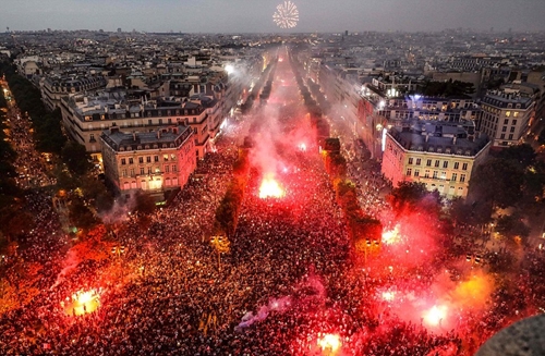 Pháp: Hành động quá khích diễn ra trong lễ hội mừng chức vô địch World Cup tại nhiều thành phố