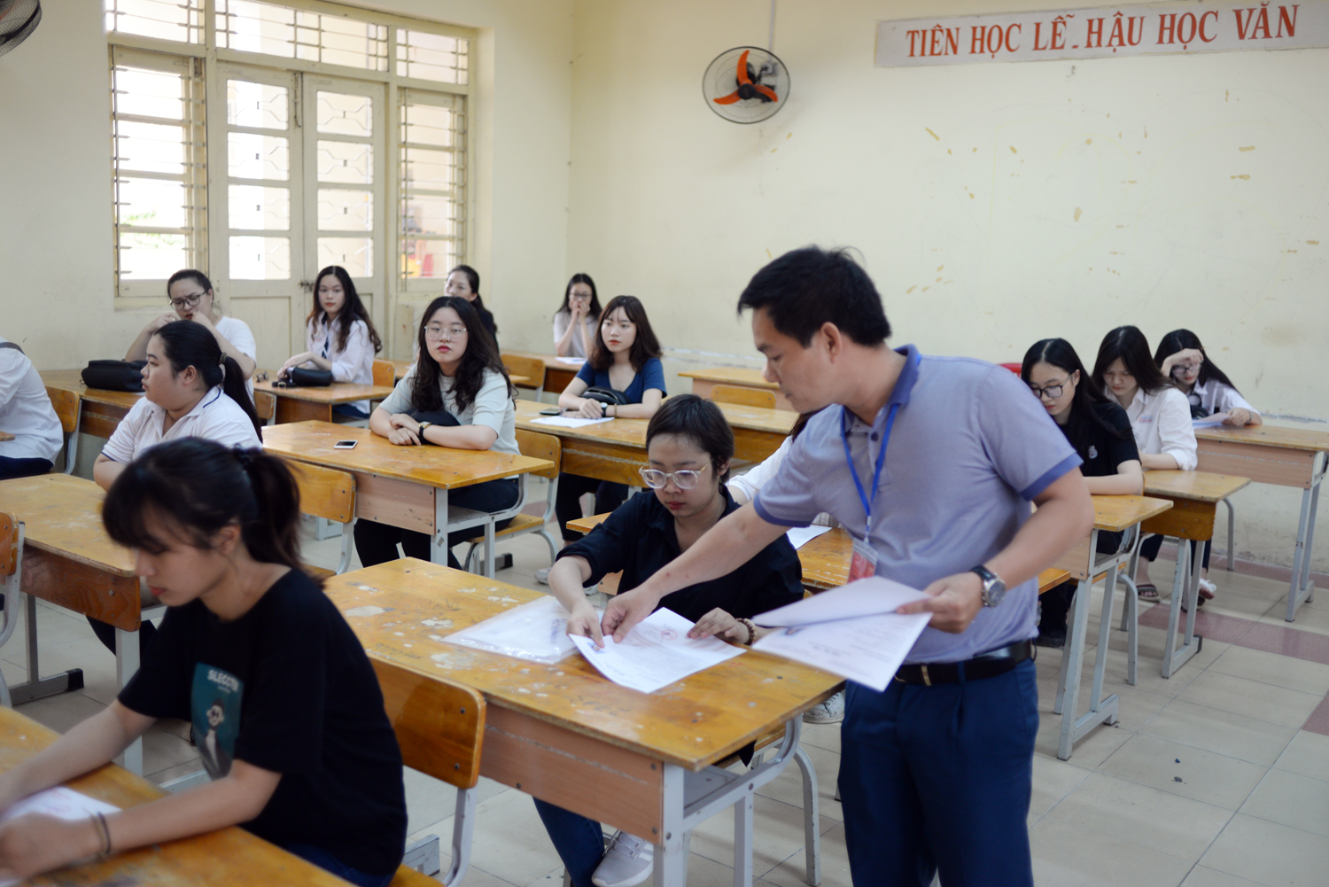 Điểm chuẩn xét tuyển vào các trường đại học sư phạm là 17