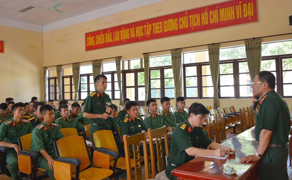 DÂN CHỦ PHẢI GẮN CHẶT VỚI KỶ CƯƠNG