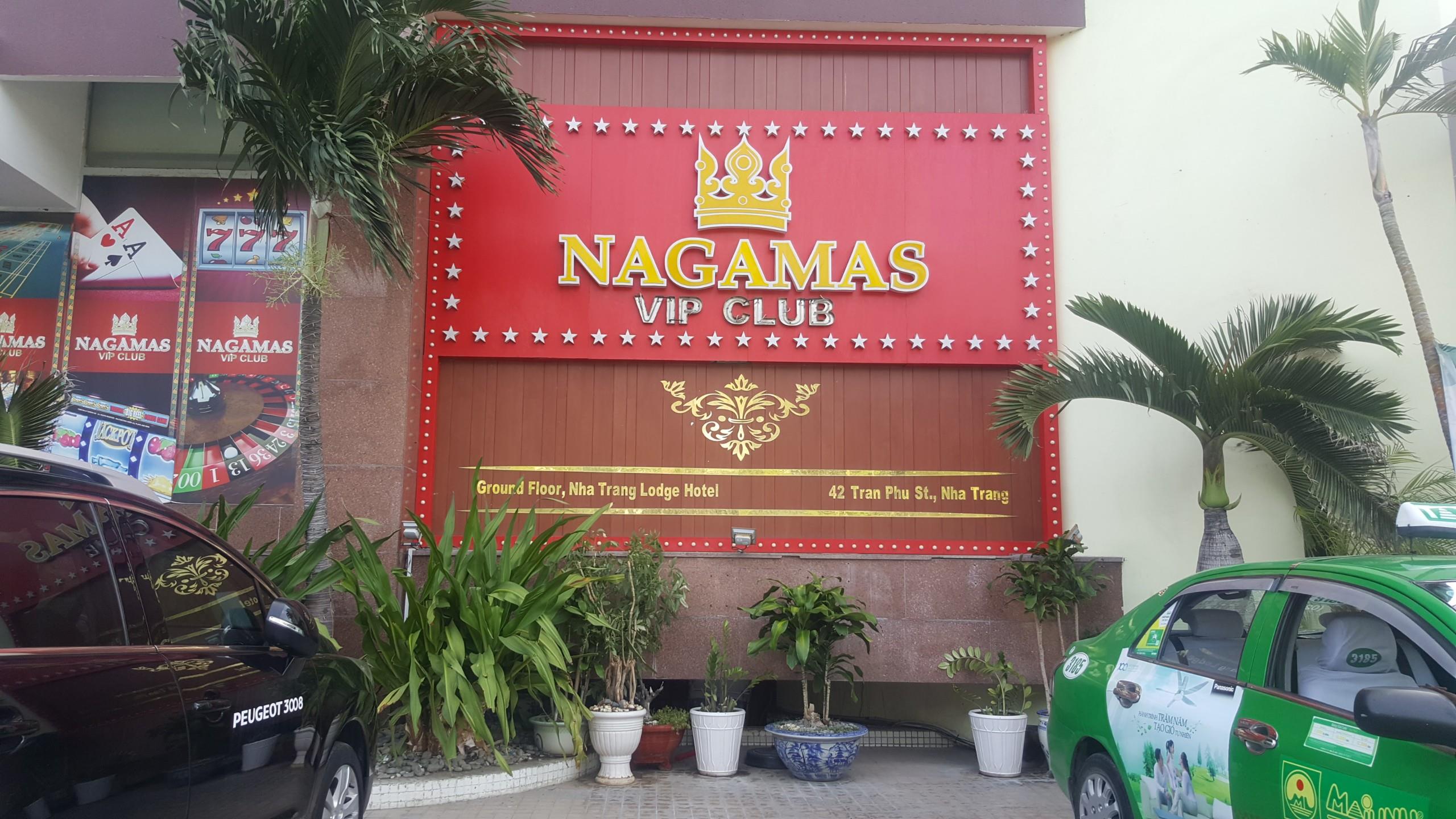 Nhiều vi phạm về biển hiệu, quảng cáo trên các tuyến đường