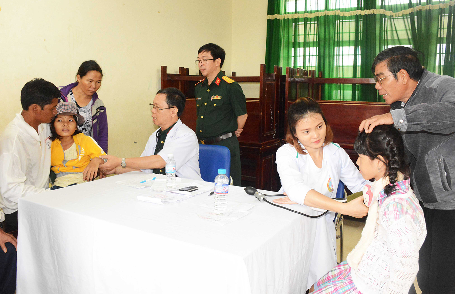 Cả nước chăm lo người có công