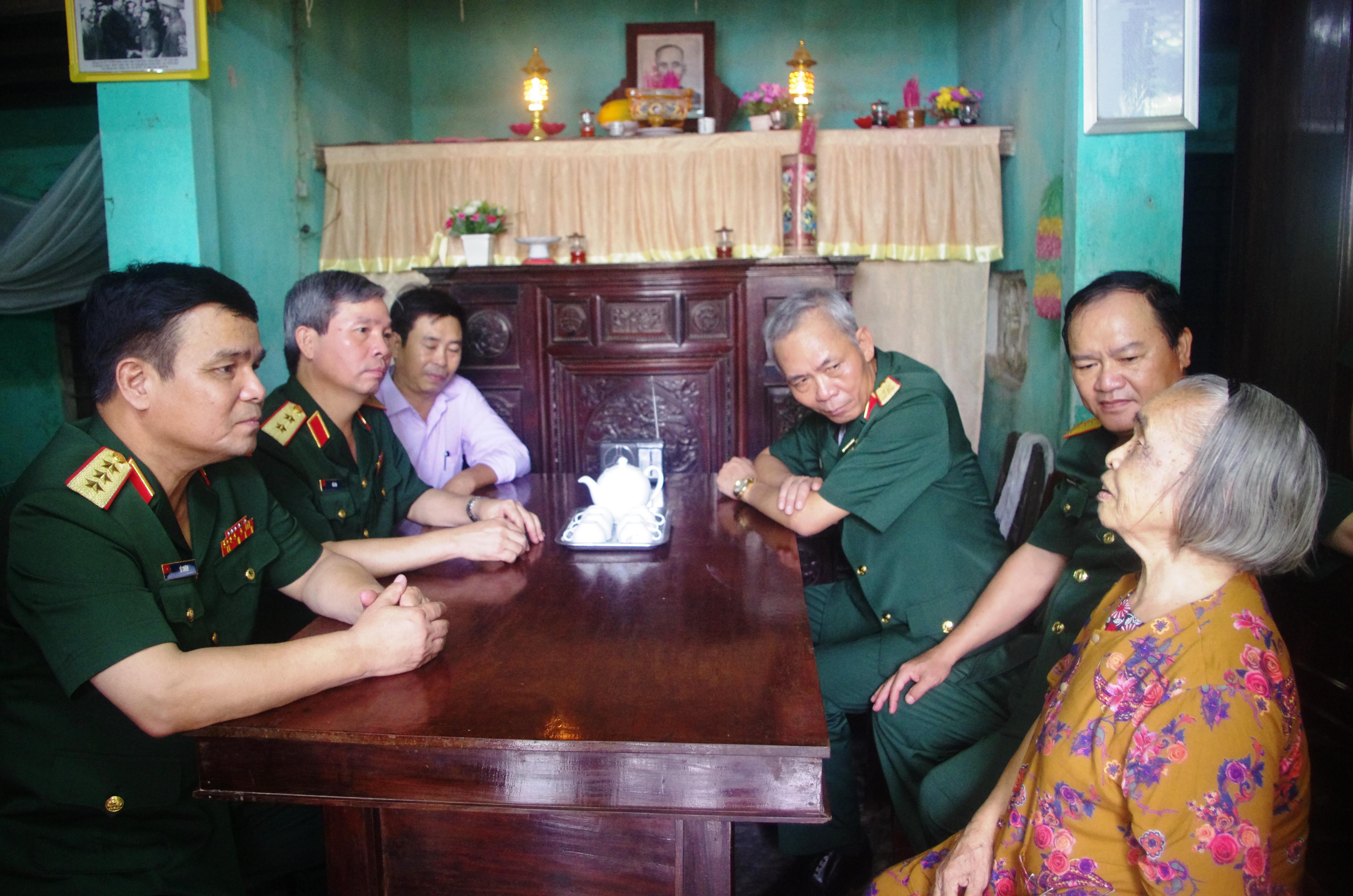 Cả nước chăm lo người có công