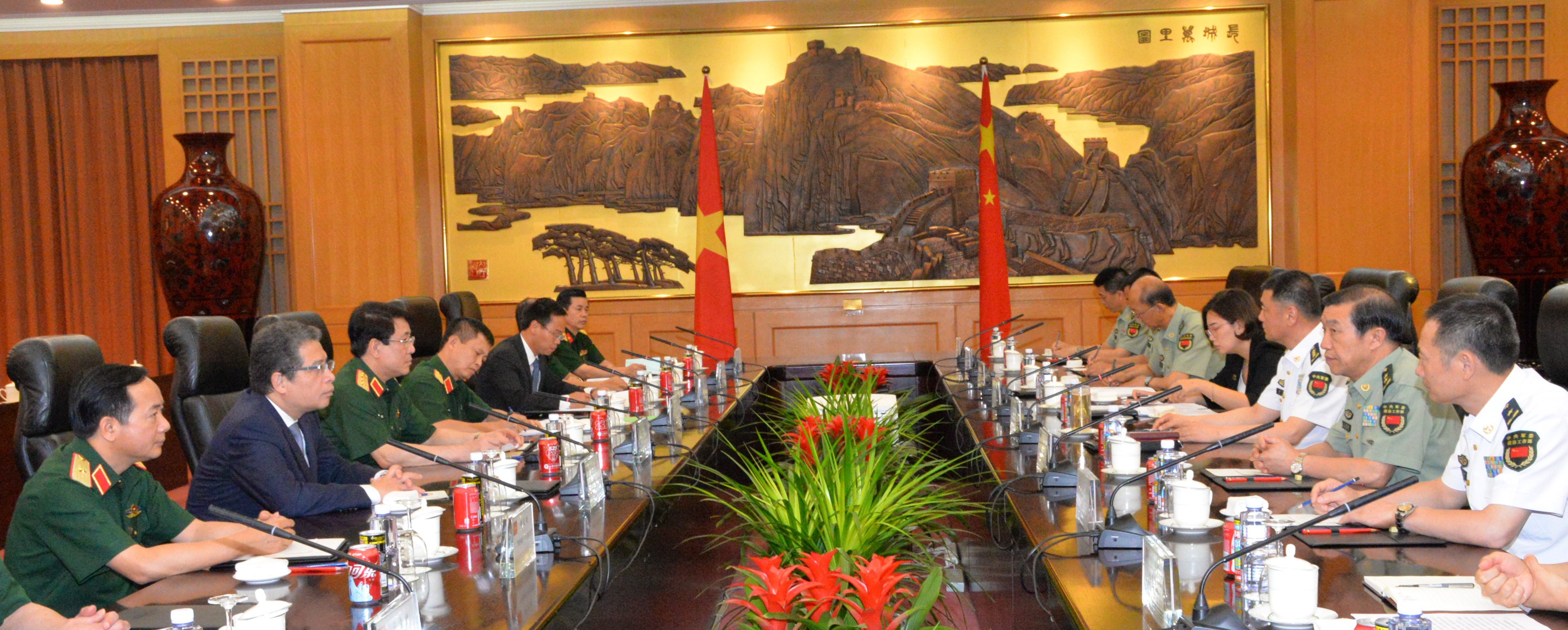 Hợp tác hiệu quả về công tác Đảng, công tác chính trị góp phần thúc đẩy quan hệ quốc phòng Việt - Trung