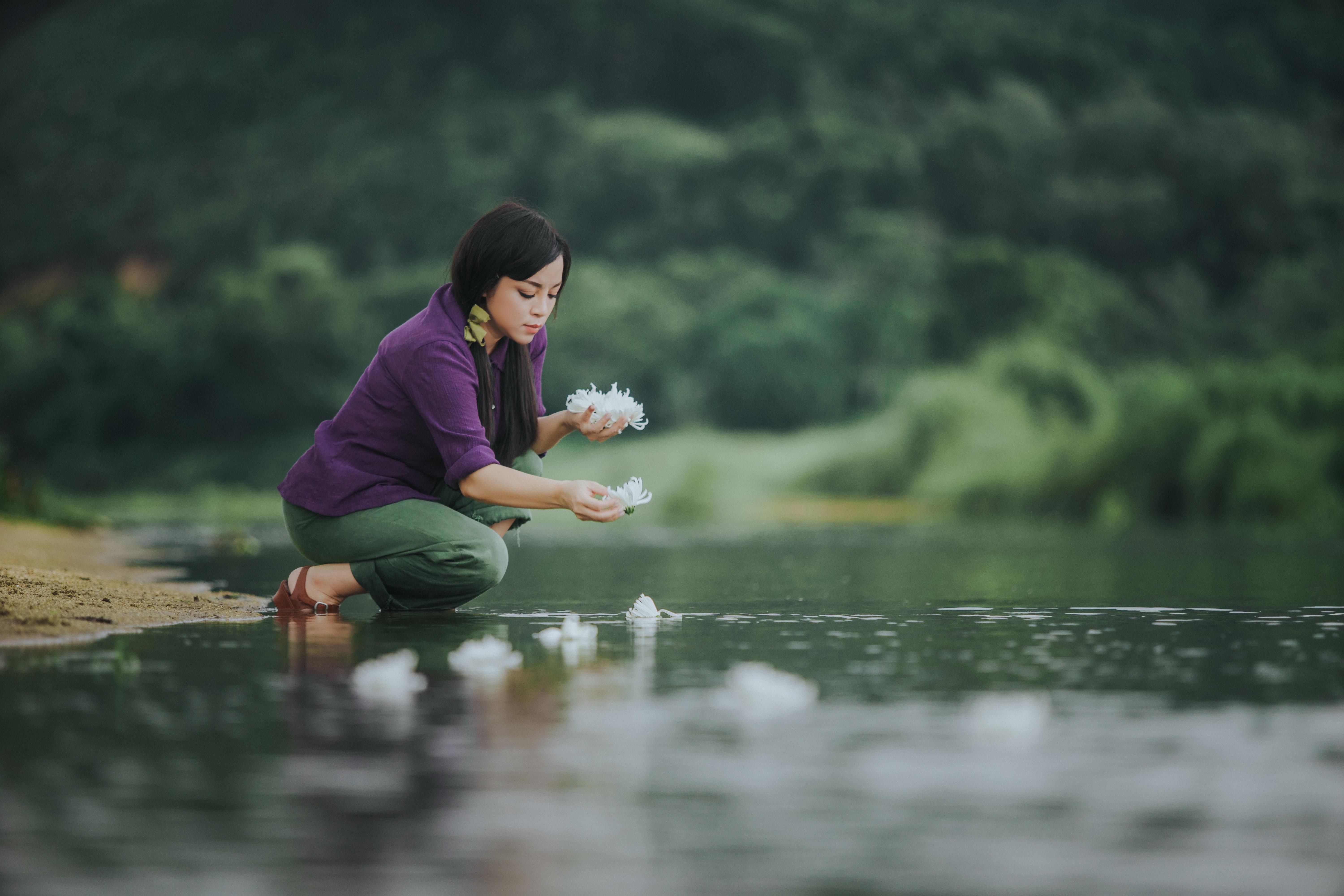 Lắng sâu niềm thương nhớ