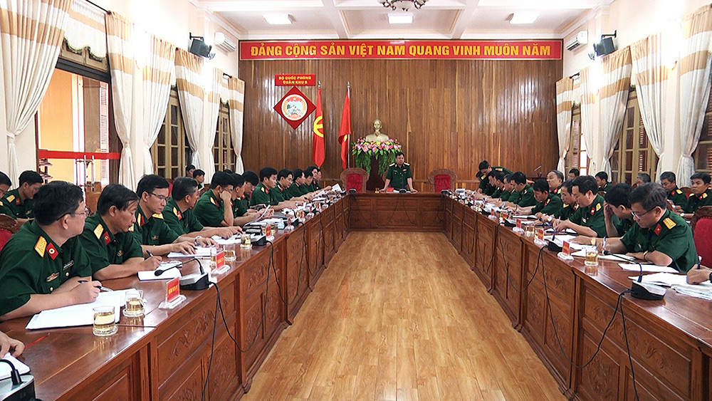 Quân khu 5 giúp người dân Lào khắc phục hậu quả vỡ đập thủy điện