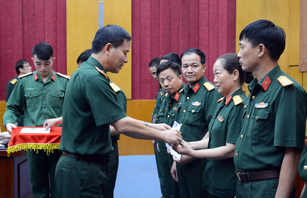 Binh chủng Thông tin liên lạc gặp mặt các đồng chí thương binh, thân nhân liệt sĩ

