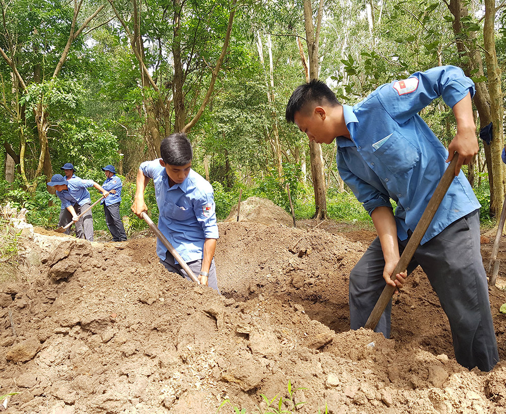 Bộ CHQS Kiên Giang quy tập hài cốt liệt sĩ tại huyện Phú Quốc

