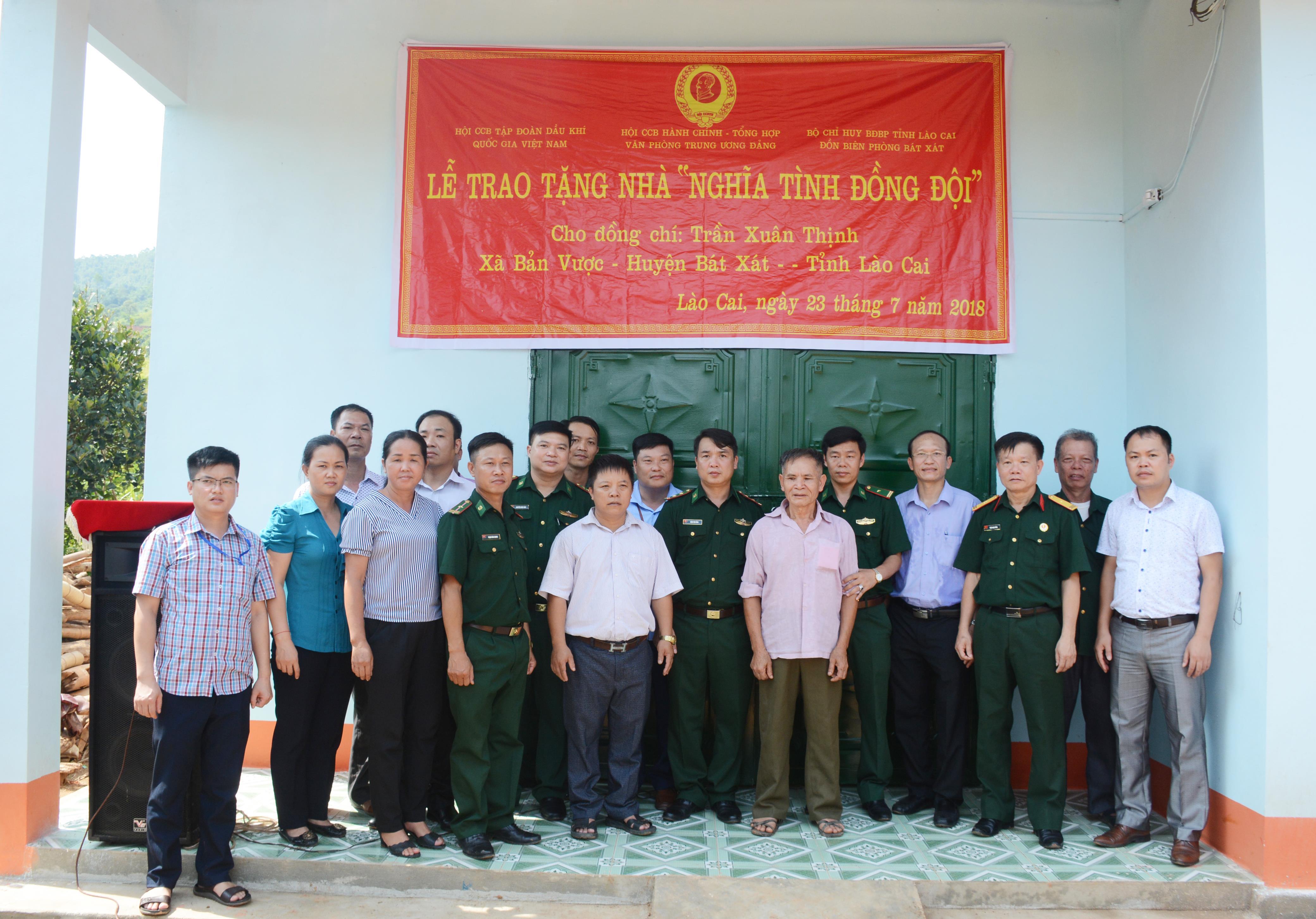 Căn nhà thắm đượm nghĩa tình đồng đội 