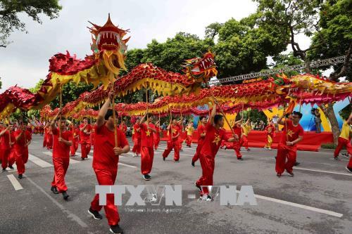Tưng bừng Lễ hội “Tinh hoa Hà Nội – Hội tụ và tỏa sáng” tại phố đi bộ hồ Hoàn Kiếm