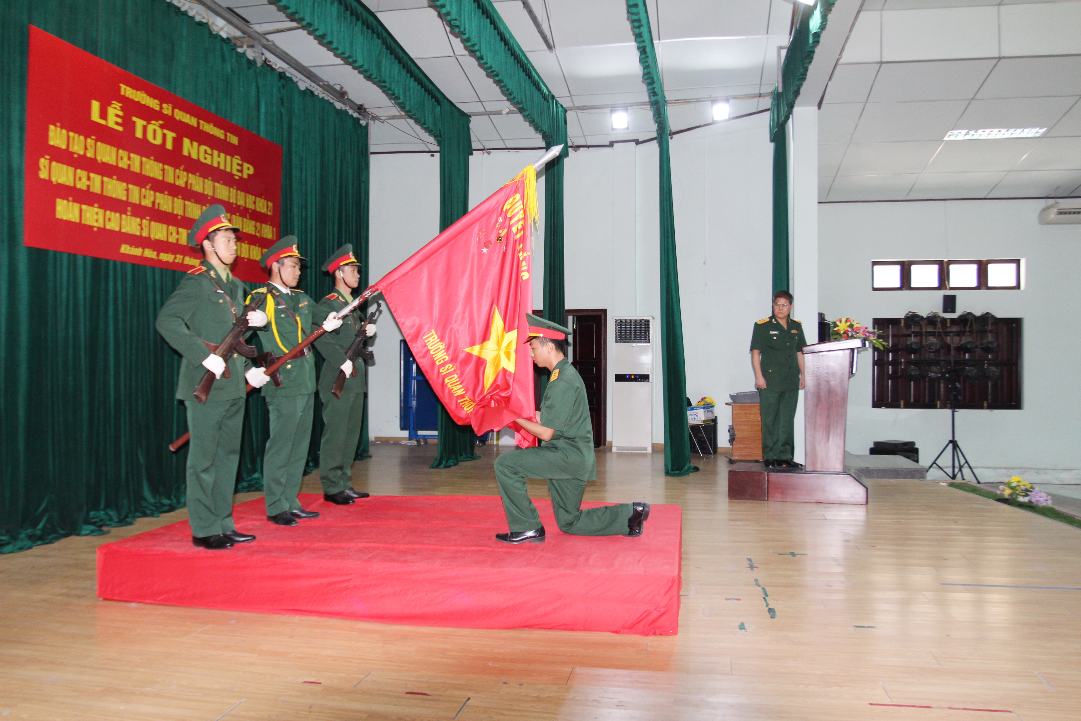 Trường Sĩ quan Thông tin tổ chức lễ tốt nghiệp đào tạo sĩ quan chỉ huy-tham mưu