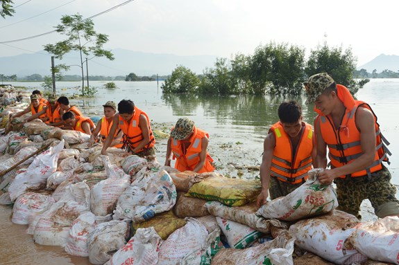 NGỜI SÁNG HÌNH ẢNH BỘ ĐỘI CỤ HỒ