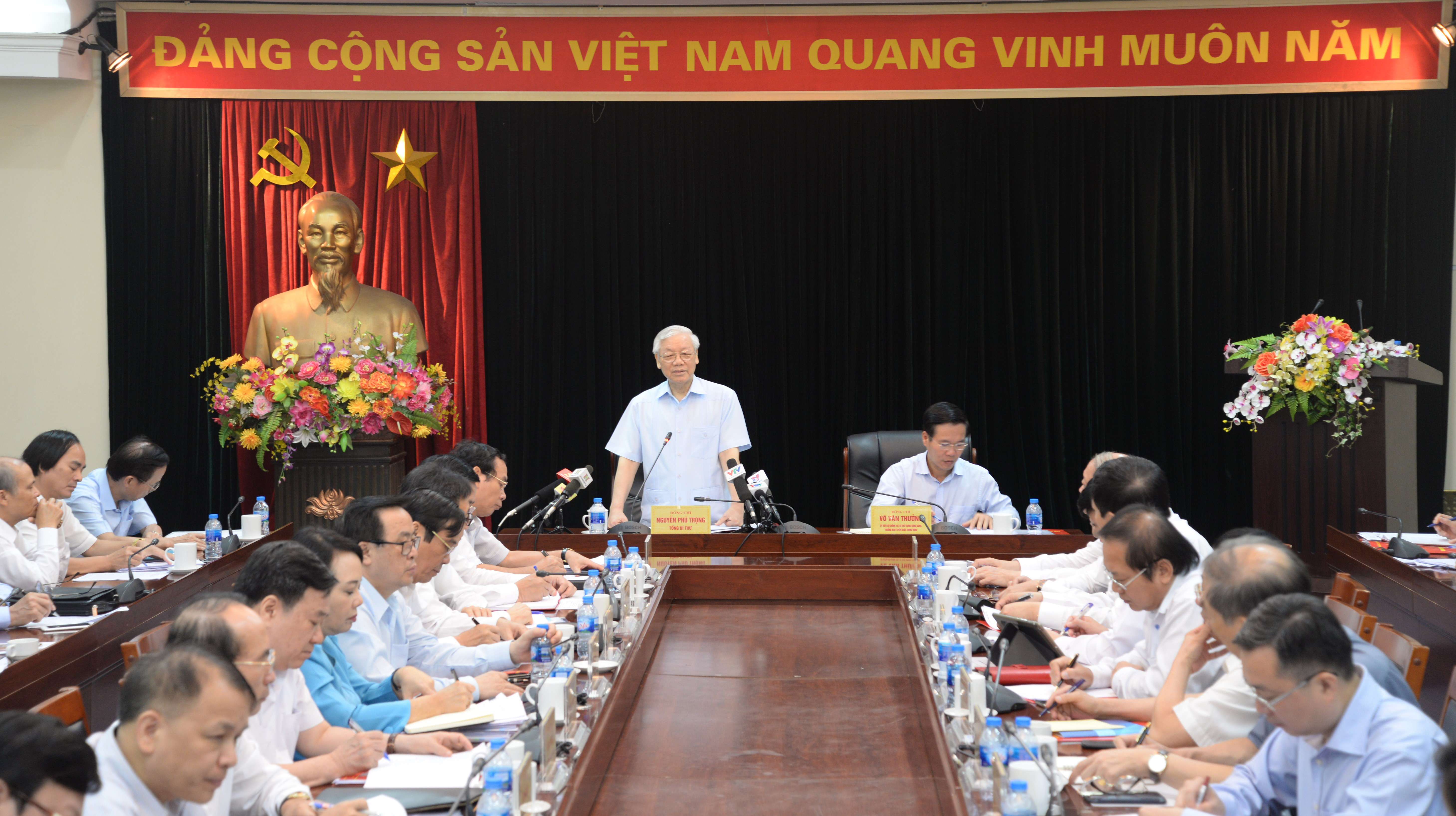 Tổng Bí thư Nguyễn Phú Trọng thăm và làm việc với Ban Tuyên giáo Trung ương