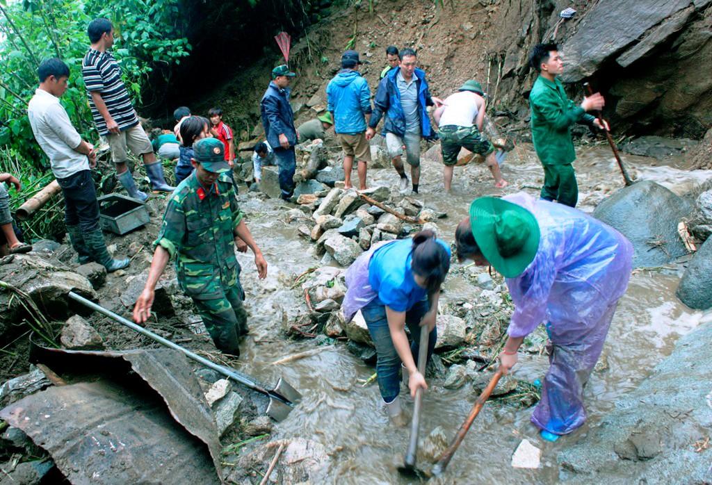 Dốc toàn lực cứu giúp người dân ở Vàng Ma Chải