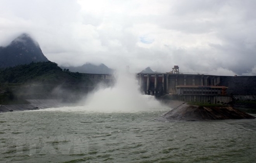 11 giờ ngày 6-8, mở thêm 1 cửa xả đáy hồ Thủy điện Tuyên Quang 