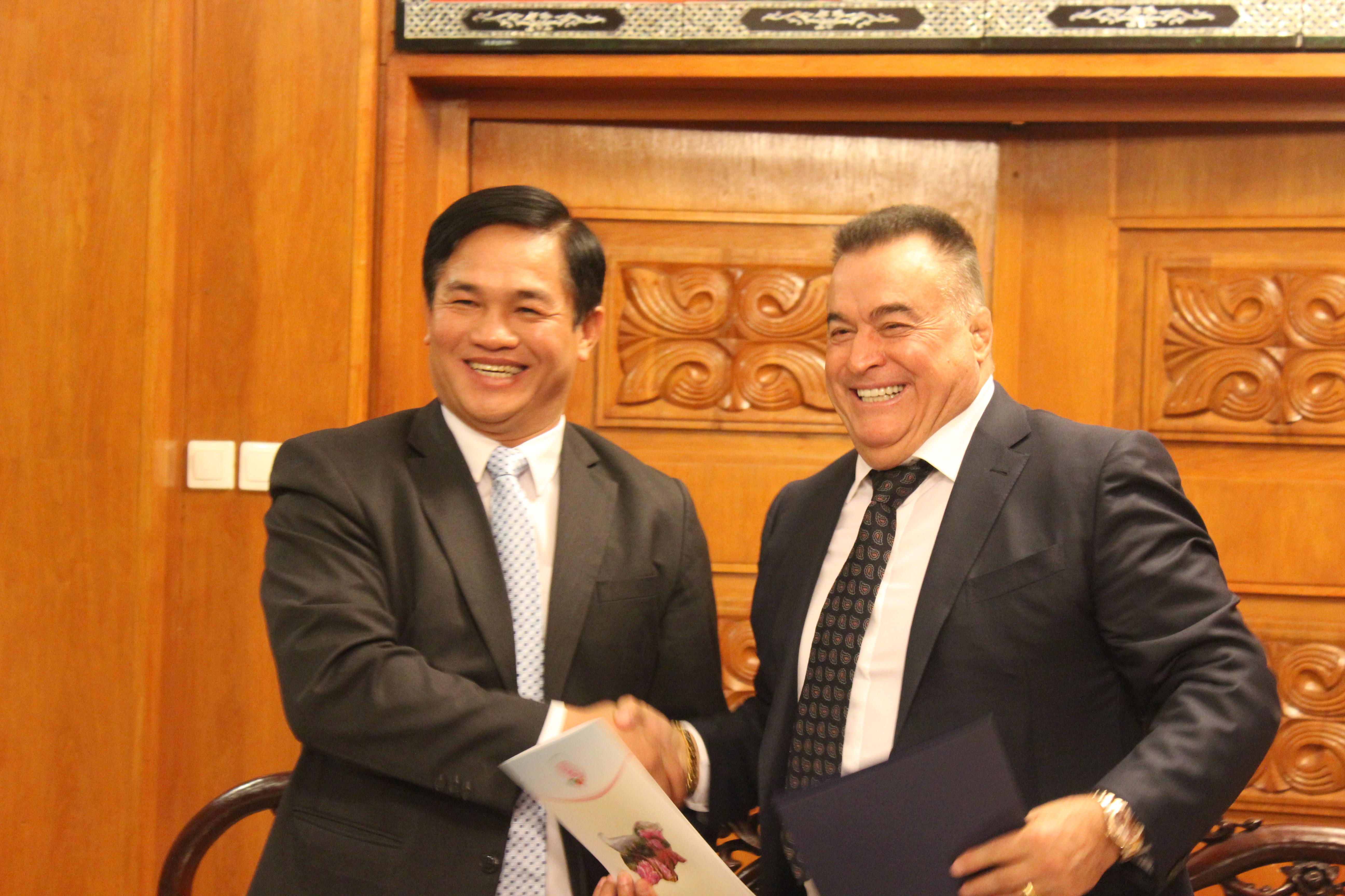 Một người Bulgaria hết lòng yêu mến Việt Nam