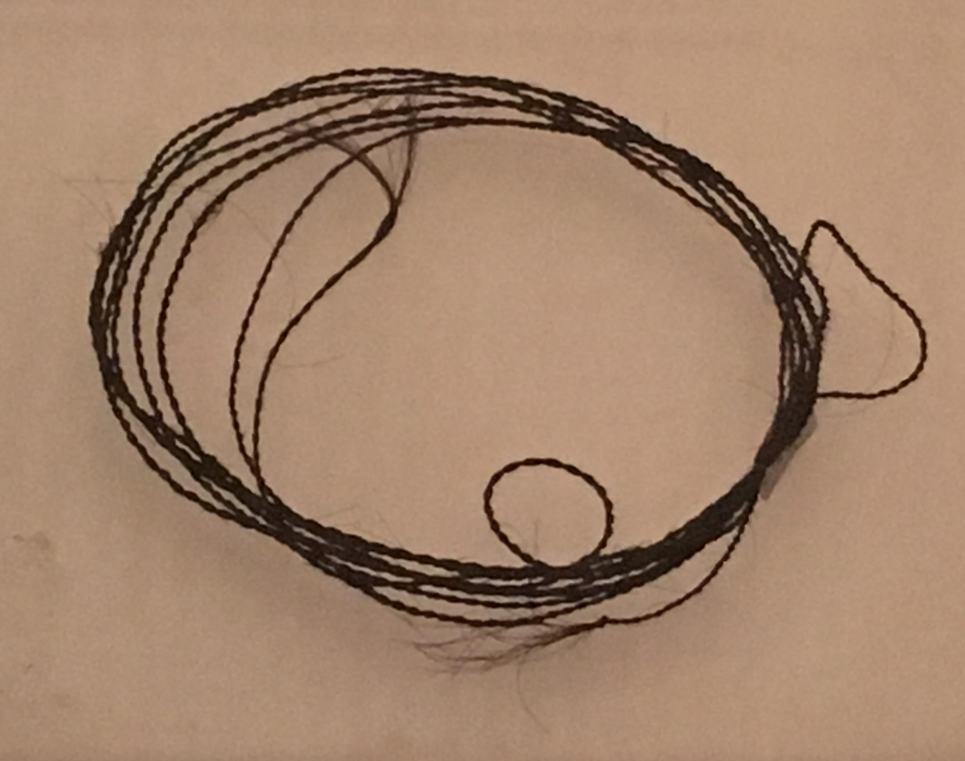 Dây phơi tết bằng tóc

