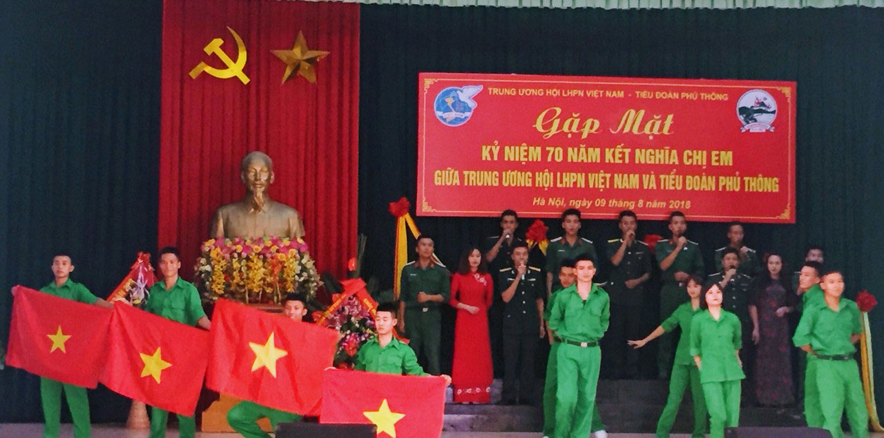 Hội LHPN Việt Nam và Tiểu đoàn Phủ Thông kỷ niệm 70 năm kết nghĩa 