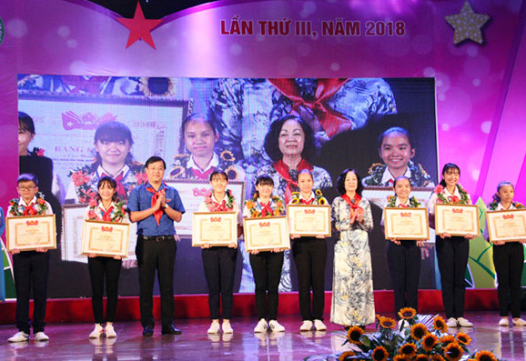 Tuyên dương 200 Chỉ huy Đội giỏi toàn quốc năm 2018

