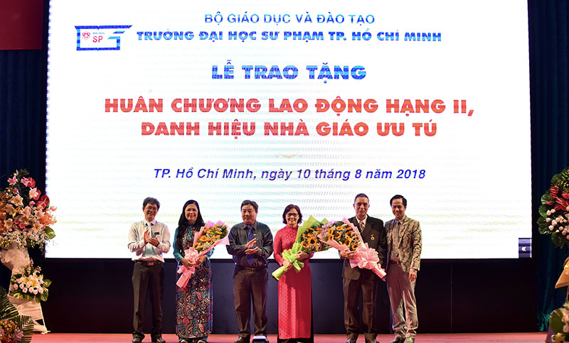 Trường Đại học Sư phạm TP Hồ Chí Minh trao danh hiệu Nhà giáo Ưu tú tặng các nhà giáo tiêu biểu

