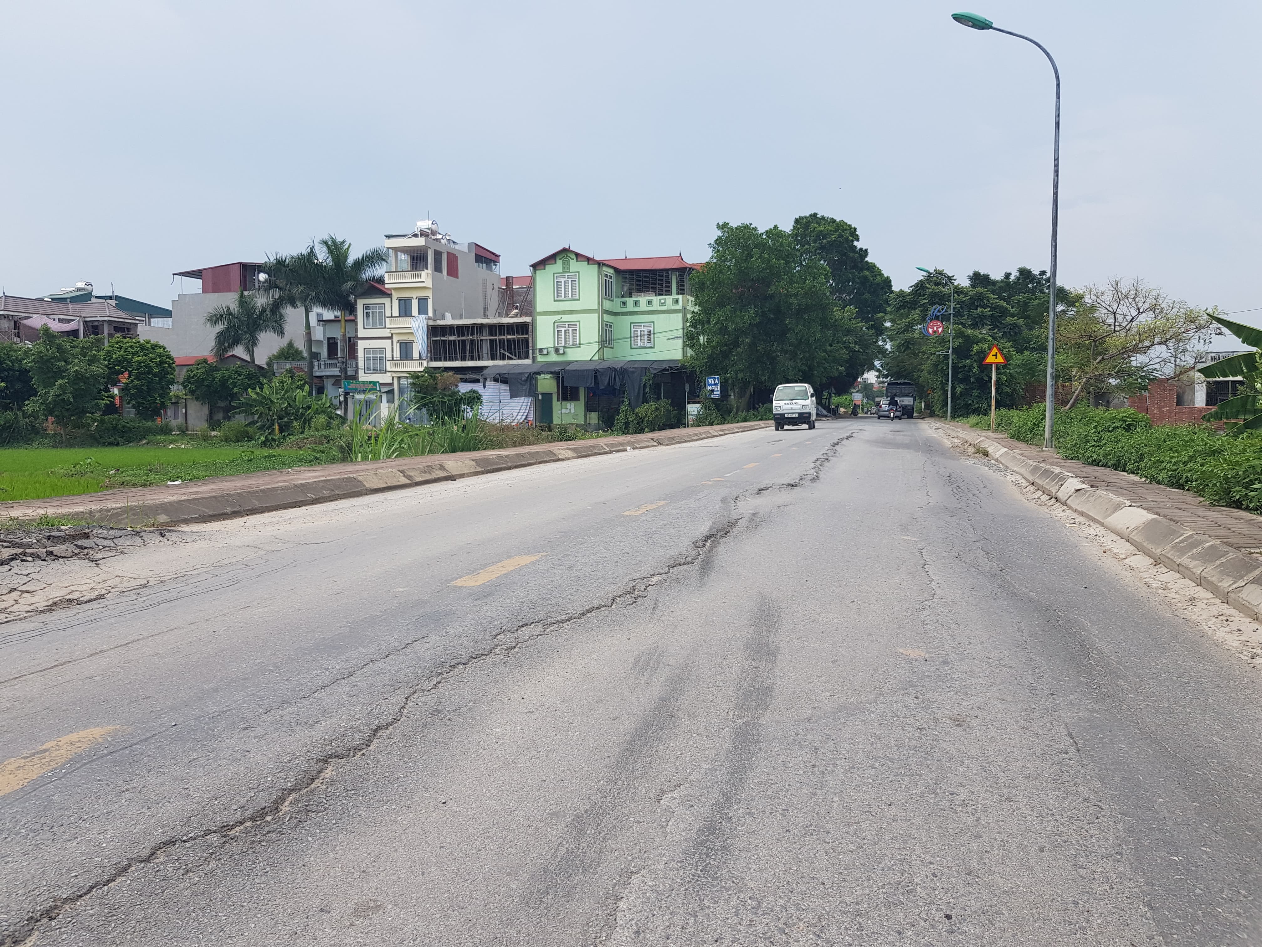 Thông tin từ đường dây nóng