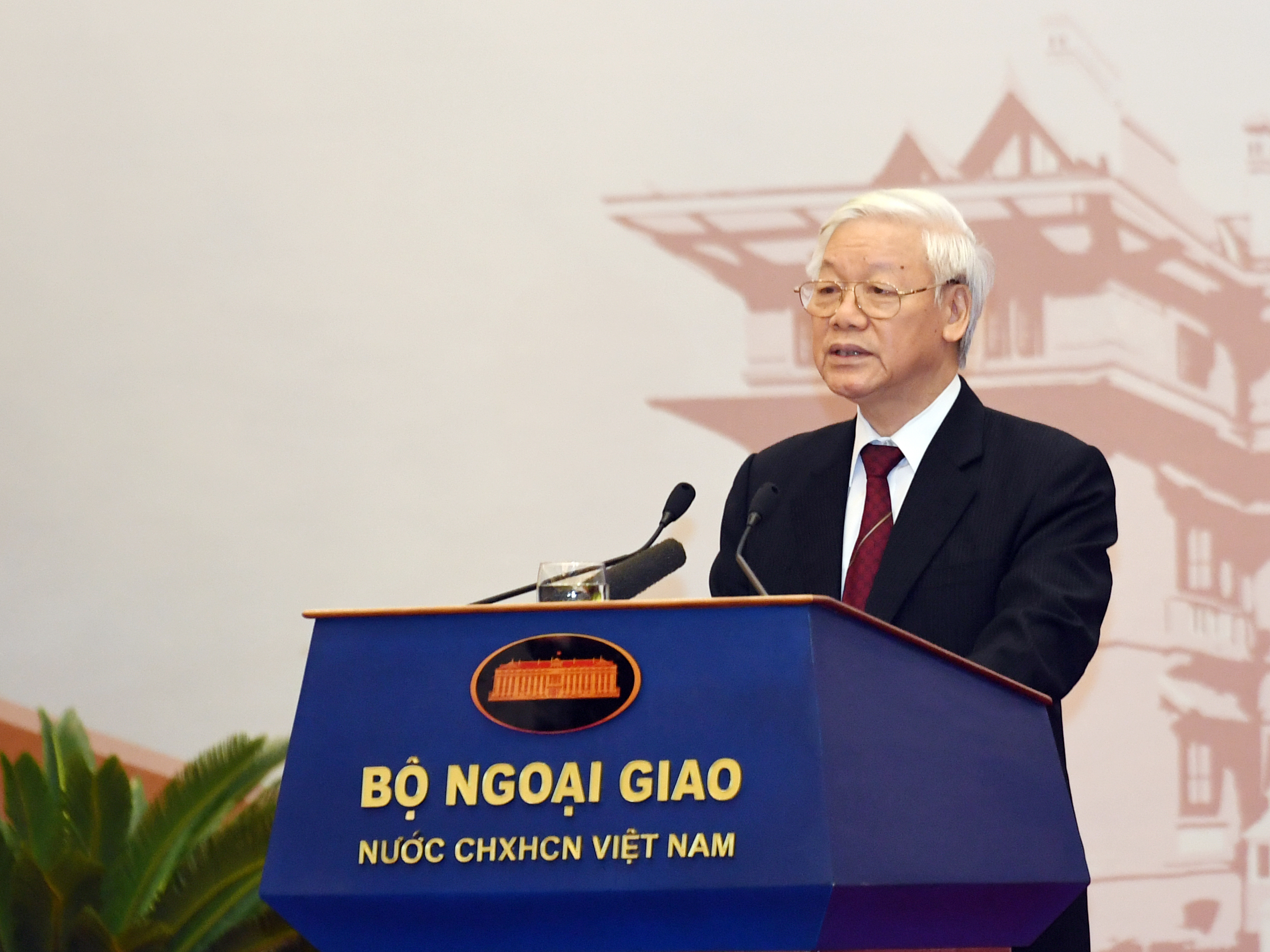 Tổng Bí thư Nguyễn Phú Trọng: Tiếp tục đổi mới tư duy trong công tác đối ngoại