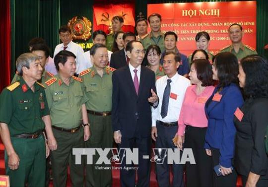 Tạo điều kiện để nhân dân tham gia nhiều hơn, trực tiếp hơn vào giữ gìn an ninh trật tự