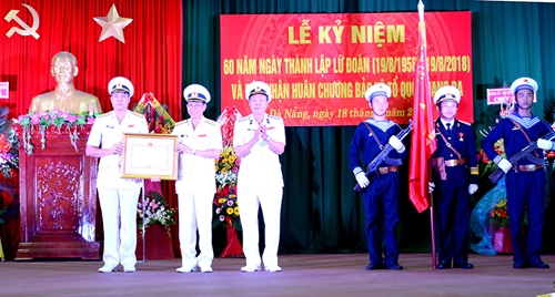Lữ đoàn Công binh 83 Hải quân đón nhận Huân chương Bảo vệ Tổ quốc hạng Ba