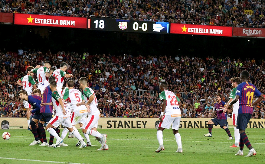 Vòng 1 La Liga: Barca ra quân thắng lợi